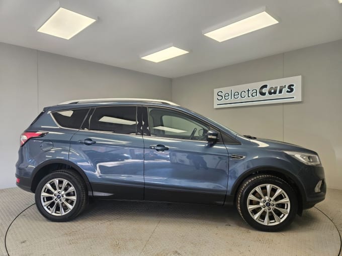 2025 Ford Kuga