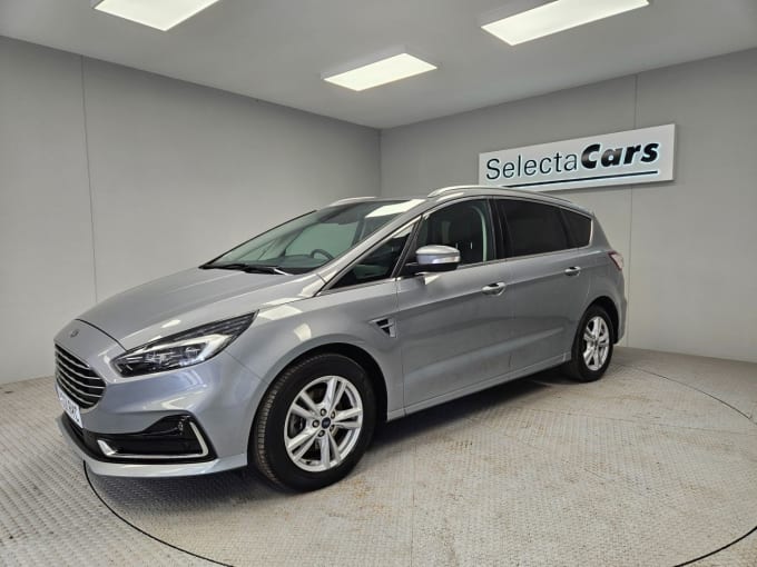 2025 Ford S-max
