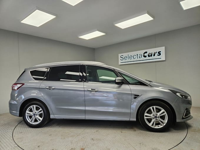 2025 Ford S-max