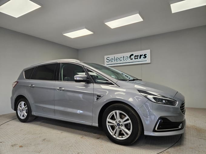 2025 Ford S-max