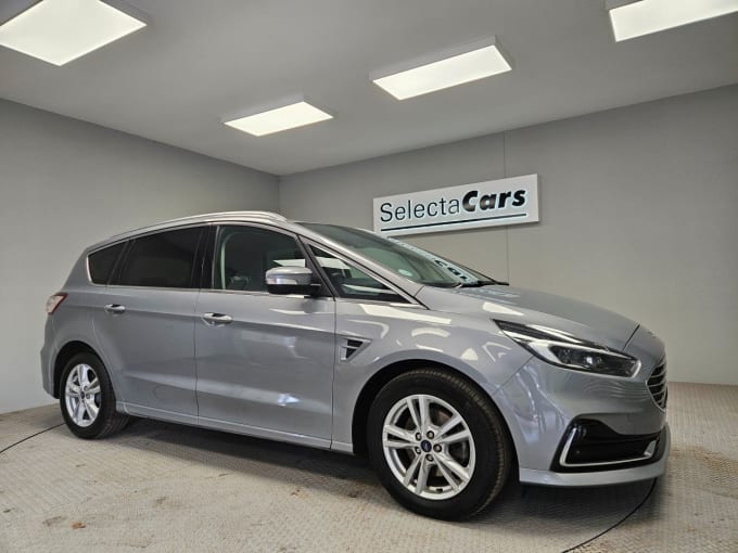 2025 Ford S-max