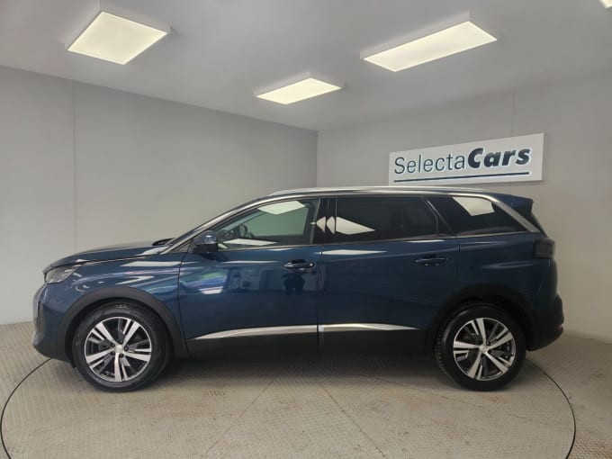 2025 Peugeot 5008