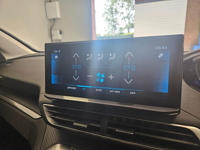 2025 Peugeot 5008