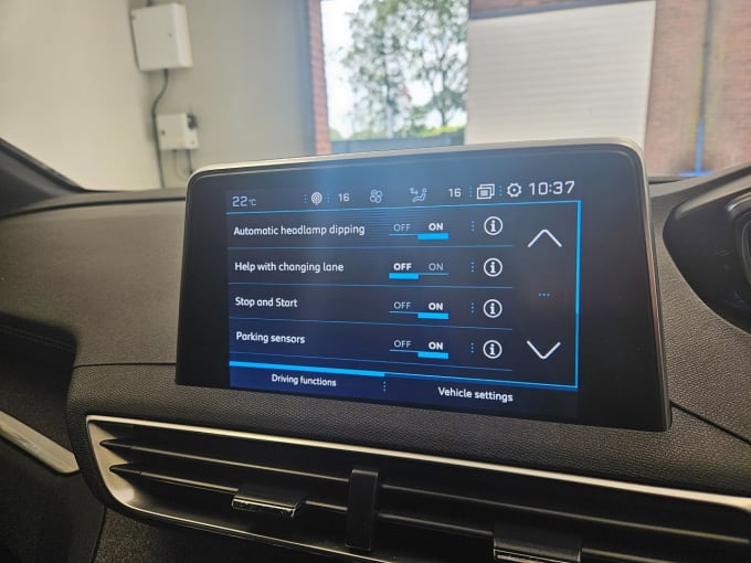 2025 Peugeot 3008