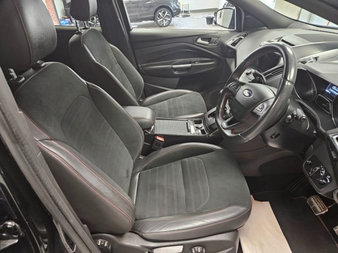 2025 Ford Kuga