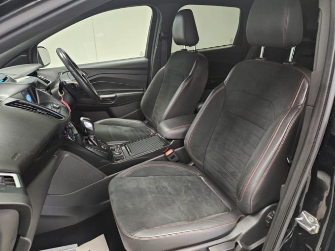 2025 Ford Kuga