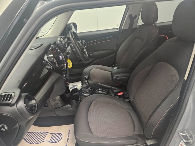 2025 Mini Hatch