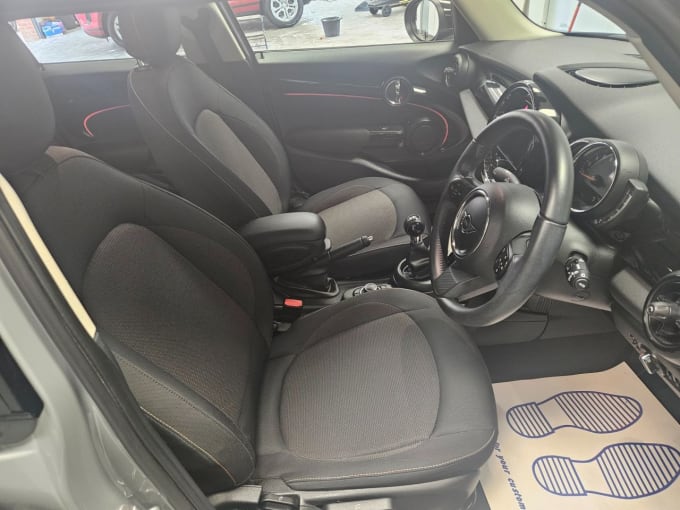 2025 Mini Hatch
