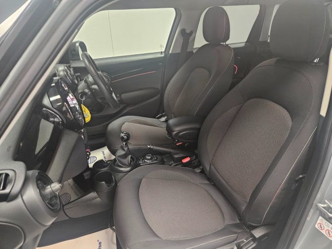 2025 Mini Hatch
