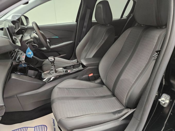 2025 Peugeot 208