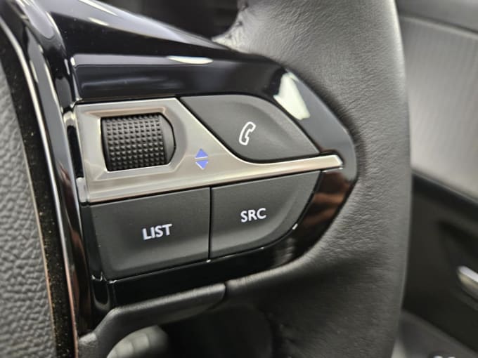 2025 Peugeot 208