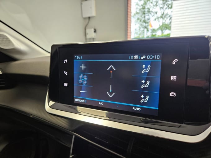 2025 Peugeot 208