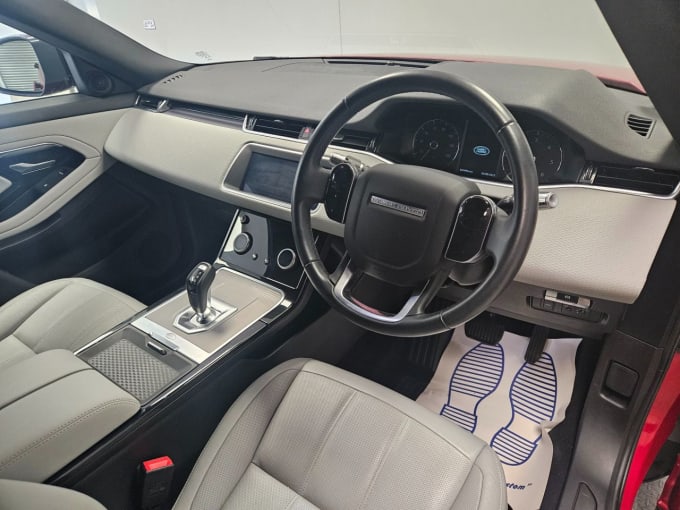 2025 Land Rover Range Rover Evoque