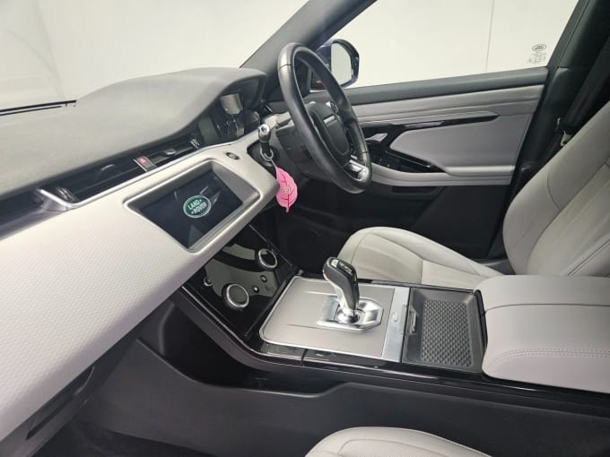 2025 Land Rover Range Rover Evoque
