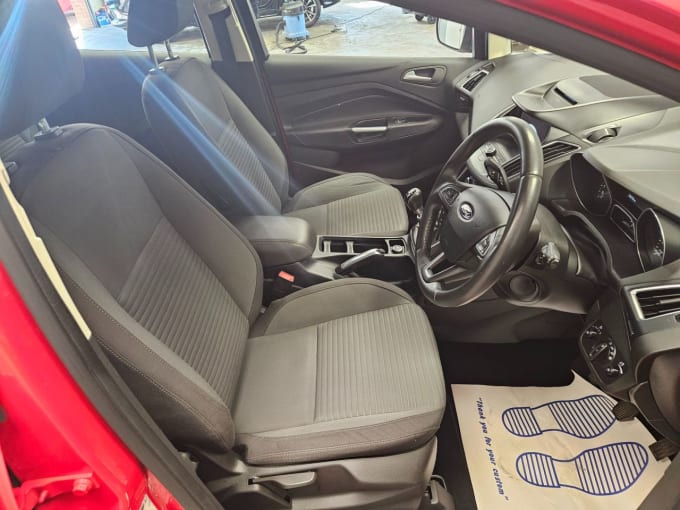 2025 Ford C-max