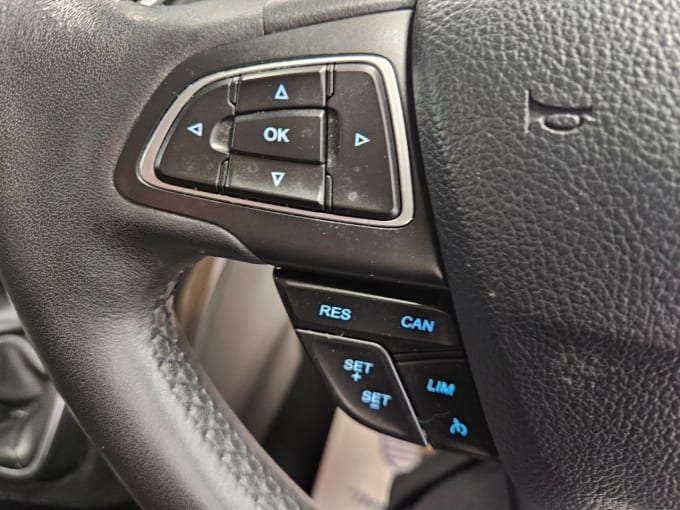 2025 Ford C-max