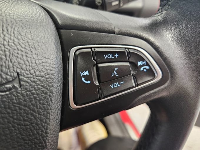 2025 Ford C-max