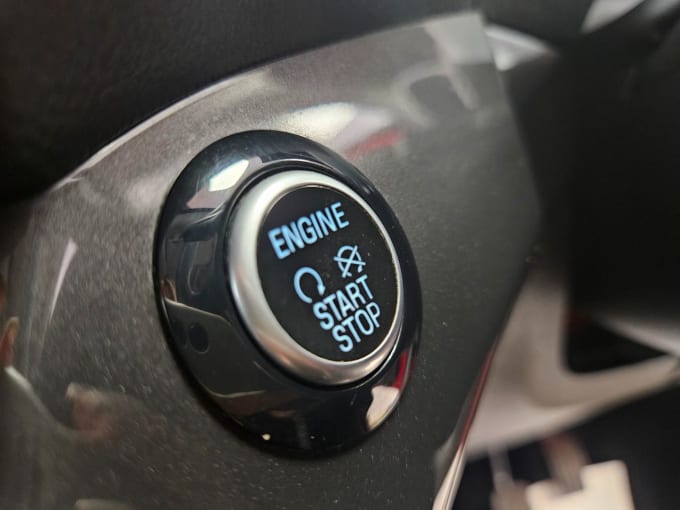 2025 Ford C-max