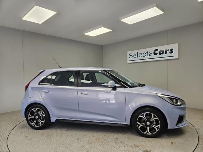 2025 Mg Mg3
