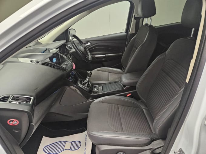 2025 Ford Kuga