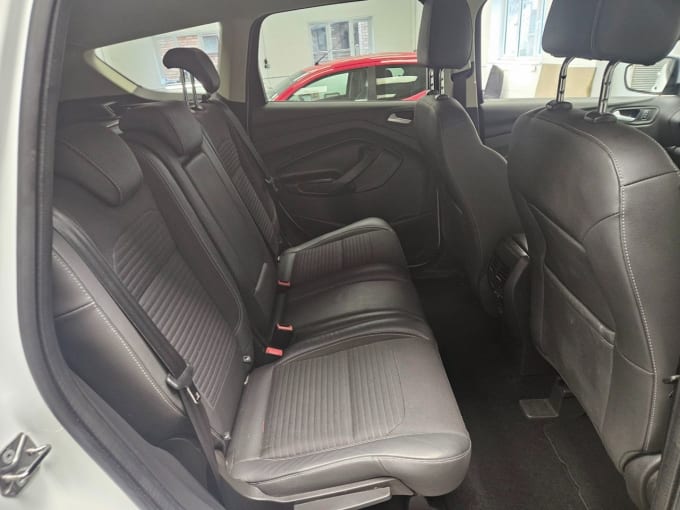 2025 Ford Kuga