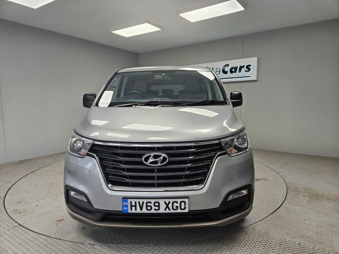 2025 Hyundai I800