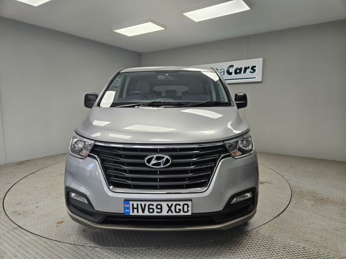 2025 Hyundai I800