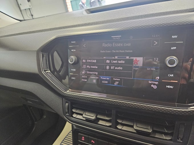 2025 Volkswagen T-cross