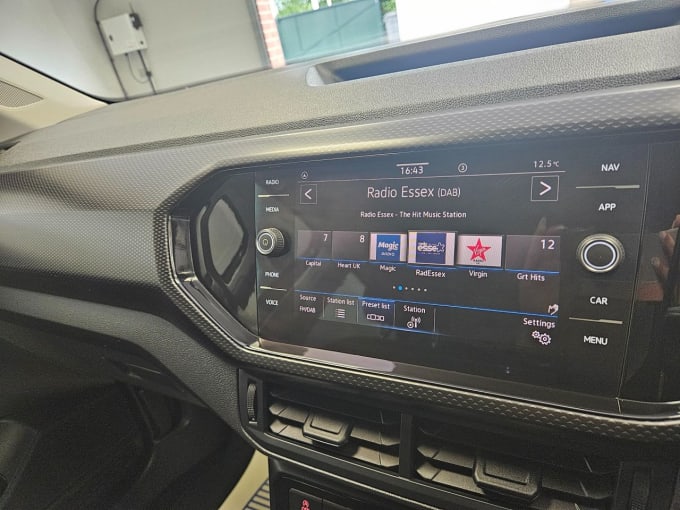 2025 Volkswagen T-cross