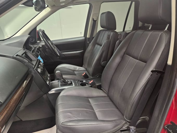 2025 Land Rover Freelander 2