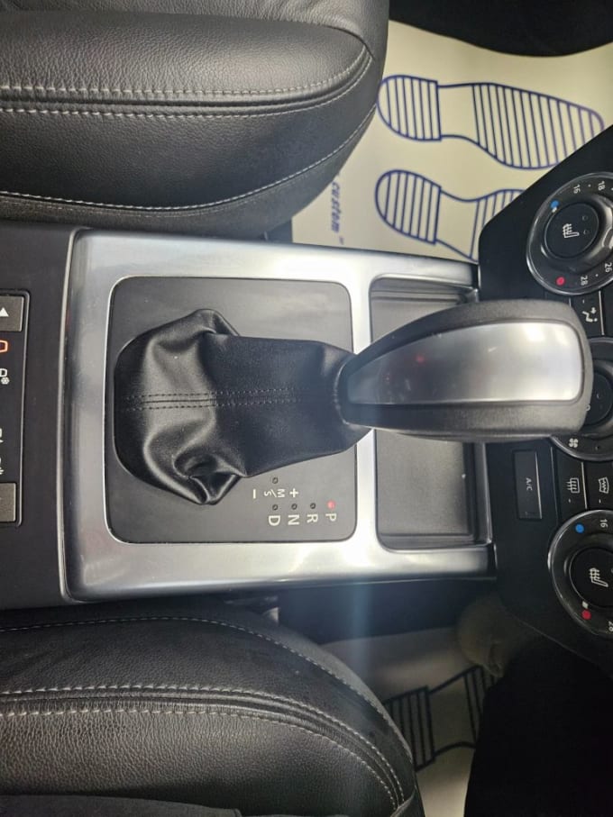 2025 Land Rover Freelander 2