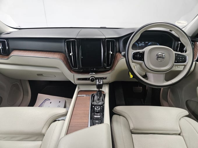 2025 Volvo Xc60