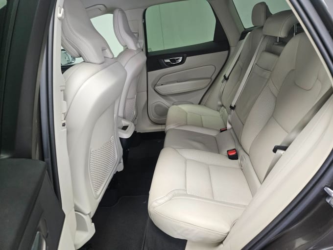 2025 Volvo Xc60