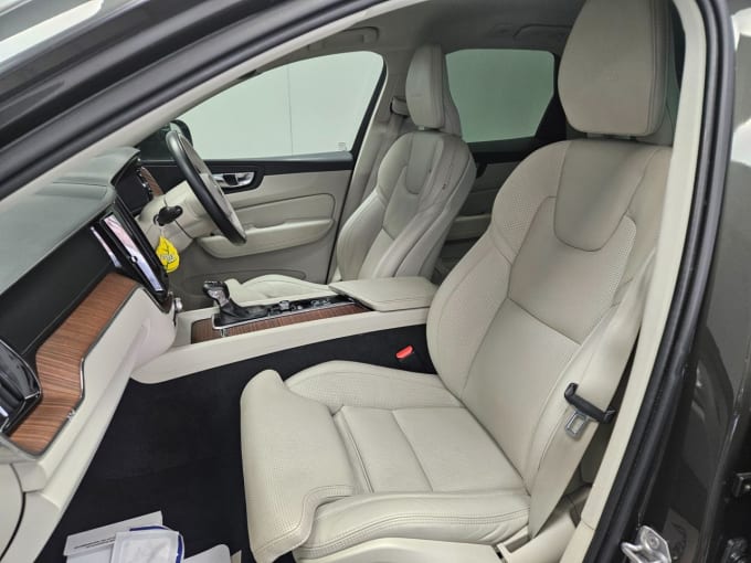 2025 Volvo Xc60