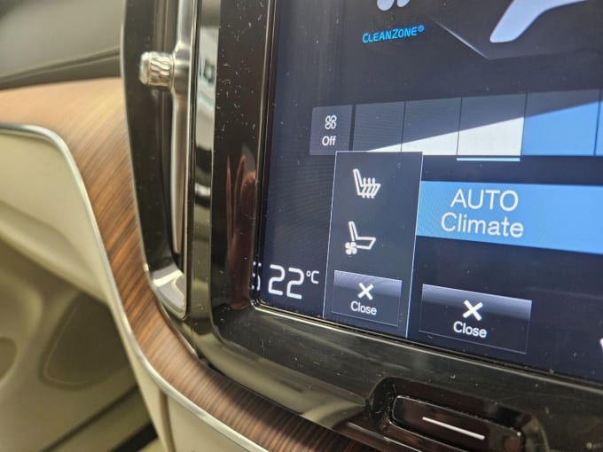 2025 Volvo Xc60