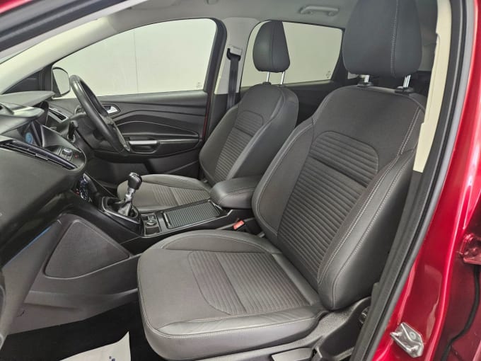 2025 Ford Kuga