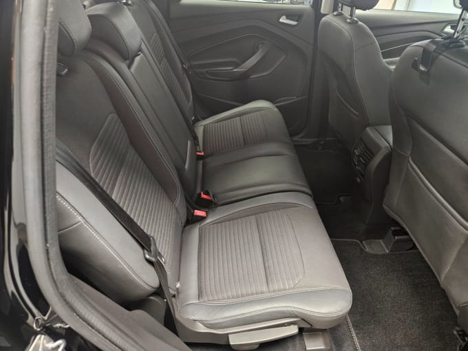 2025 Ford Kuga
