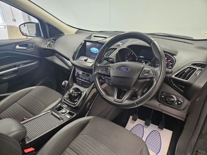 2025 Ford Kuga