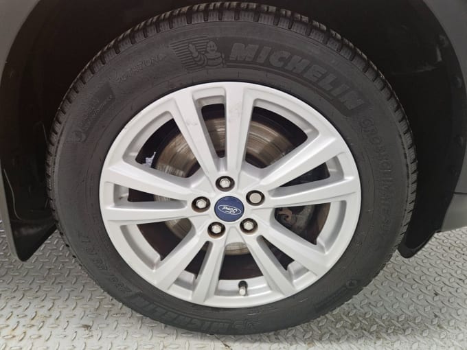 2025 Ford Kuga