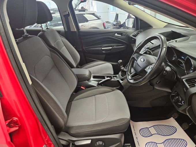 2025 Ford Kuga