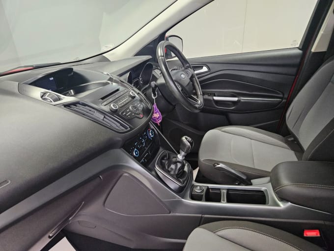 2025 Ford Kuga