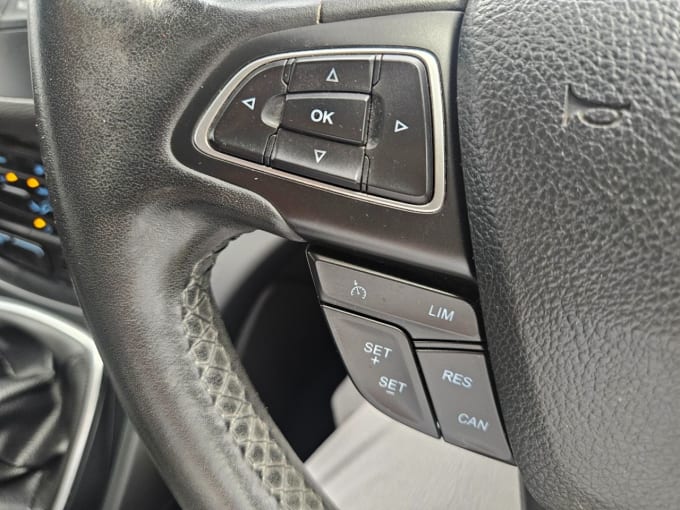 2025 Ford Kuga