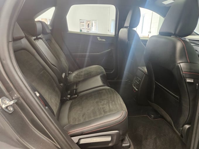 2025 Ford Kuga