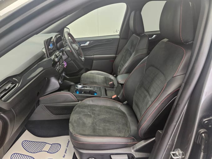 2025 Ford Kuga