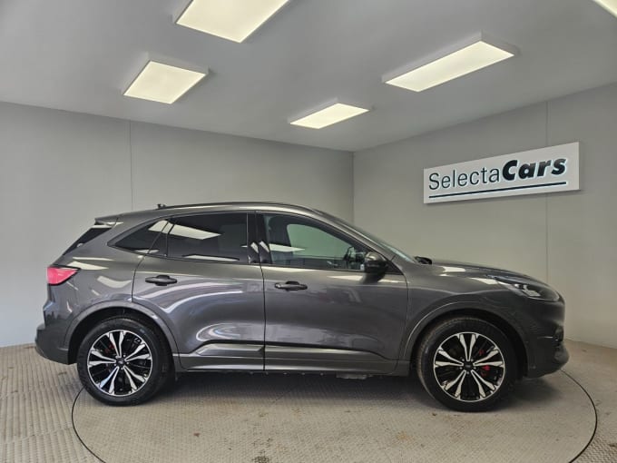 2025 Ford Kuga