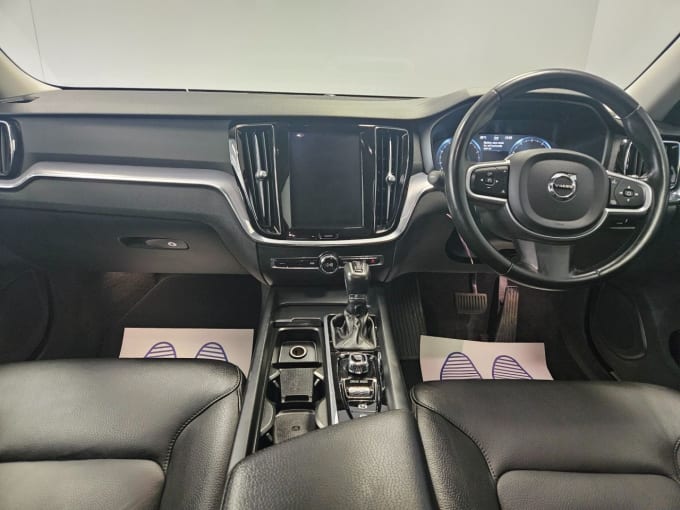 2025 Volvo V60