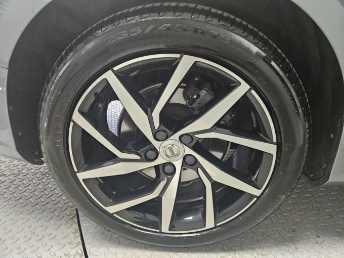 2025 Volvo V60