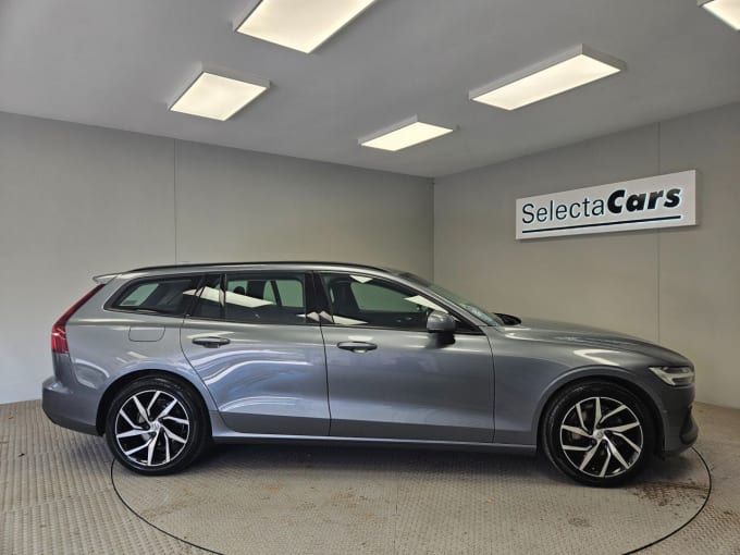 2025 Volvo V60