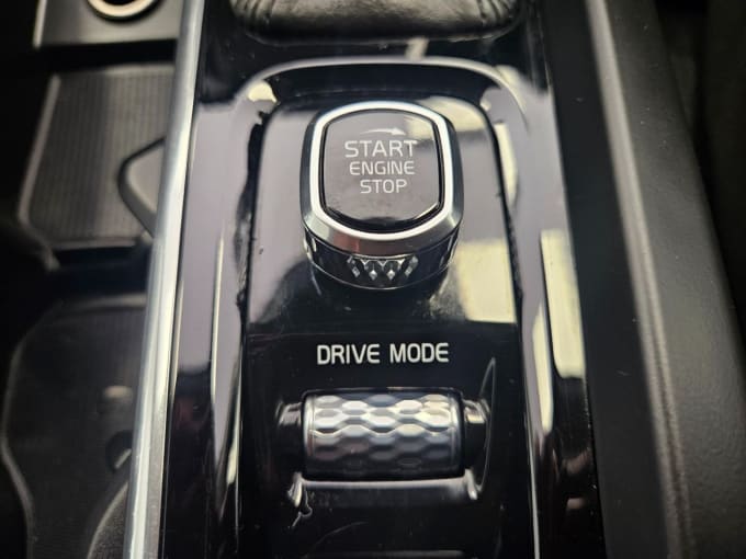 2025 Volvo V60