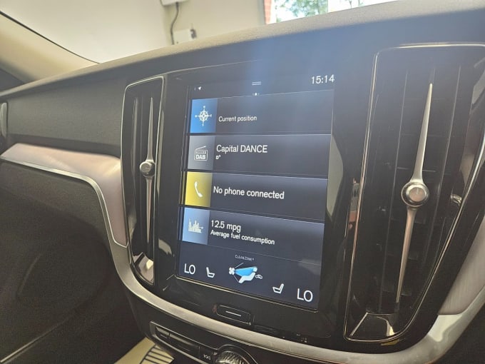 2025 Volvo V60